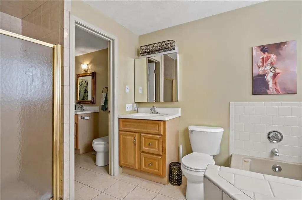 18 Pond Court North Providence RI 02904