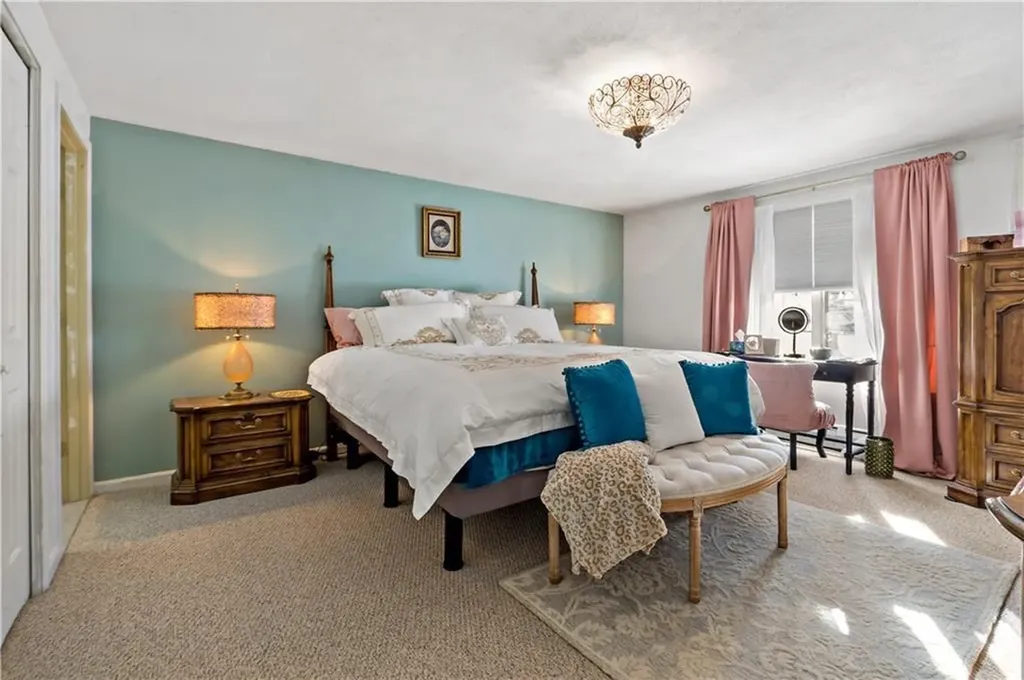 18 Pond Court North Providence RI 02904