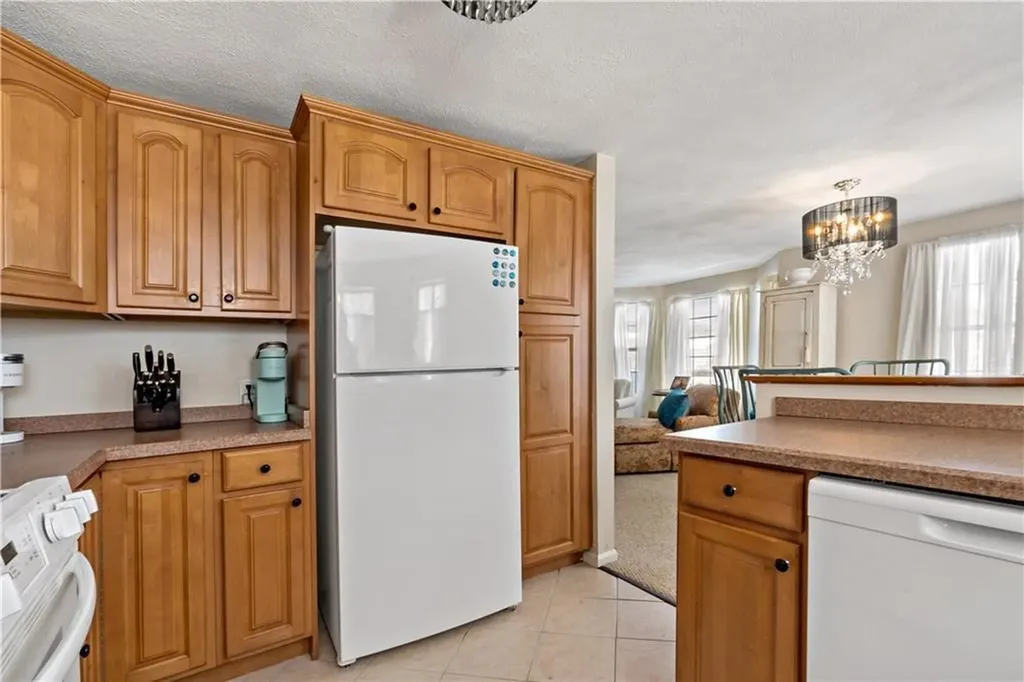 18 Pond Court North Providence RI 02904