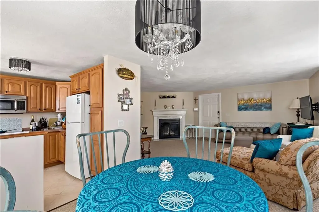 18 Pond Court North Providence RI 02904