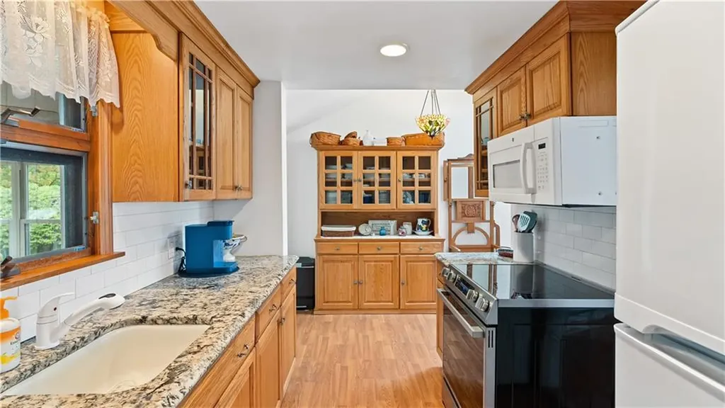 145 Massasoit Drive Warwick RI 02888