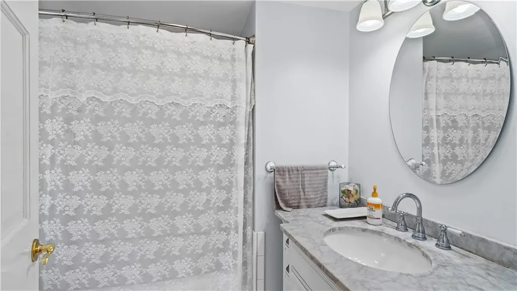 145 Massasoit Drive Warwick RI 02888