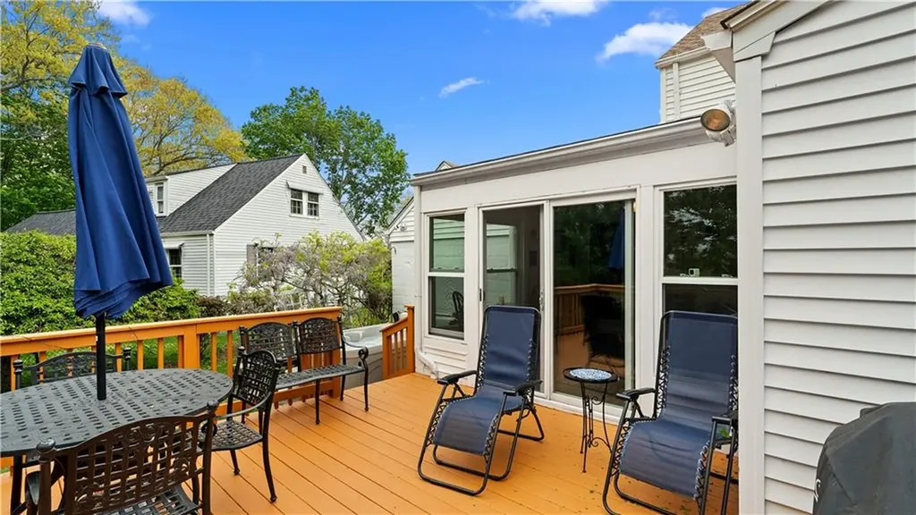 145 Massasoit Drive Warwick RI 02888
