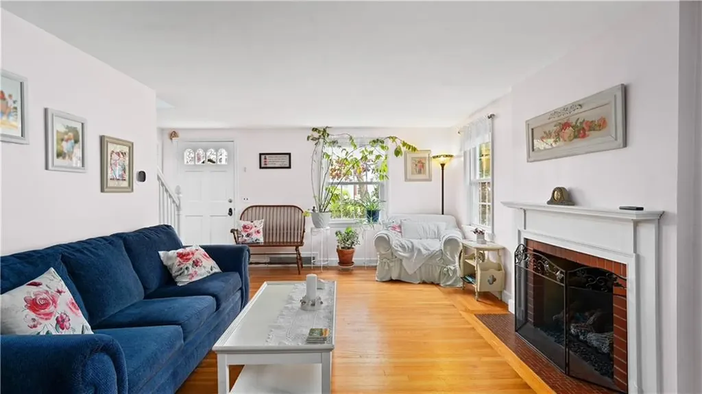 145 Massasoit Drive Warwick RI 02888