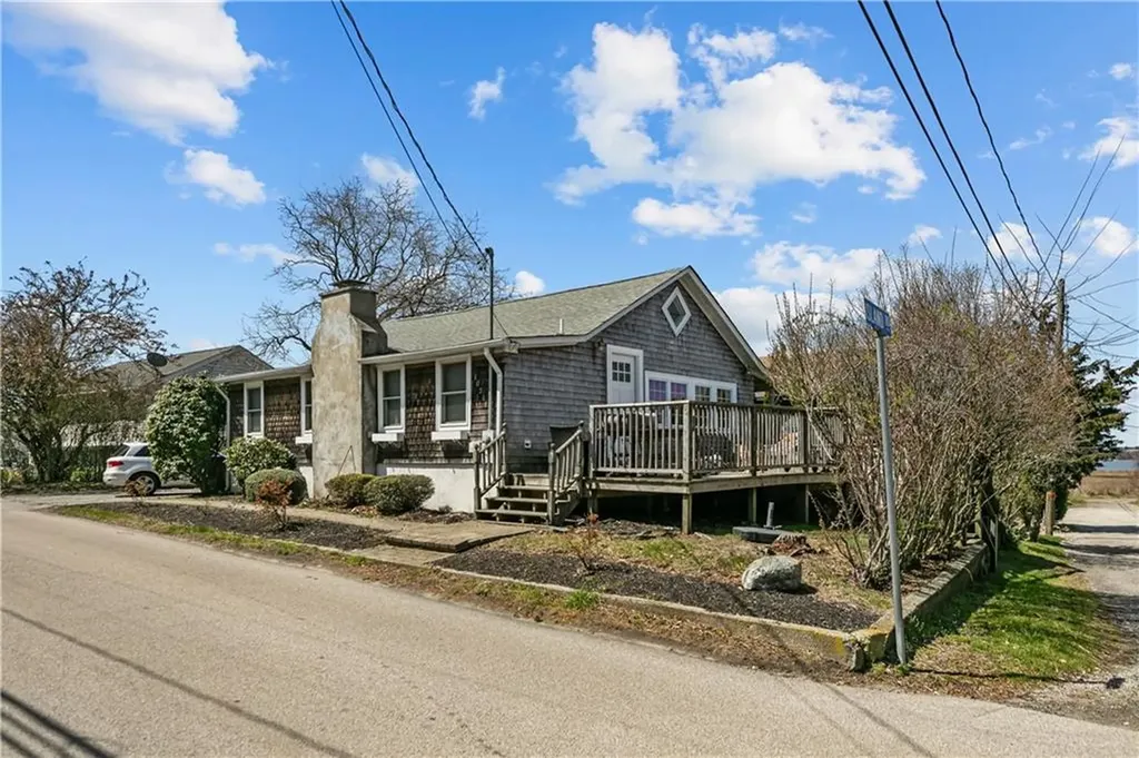 1024 Anthony Road Portsmouth RI 02871