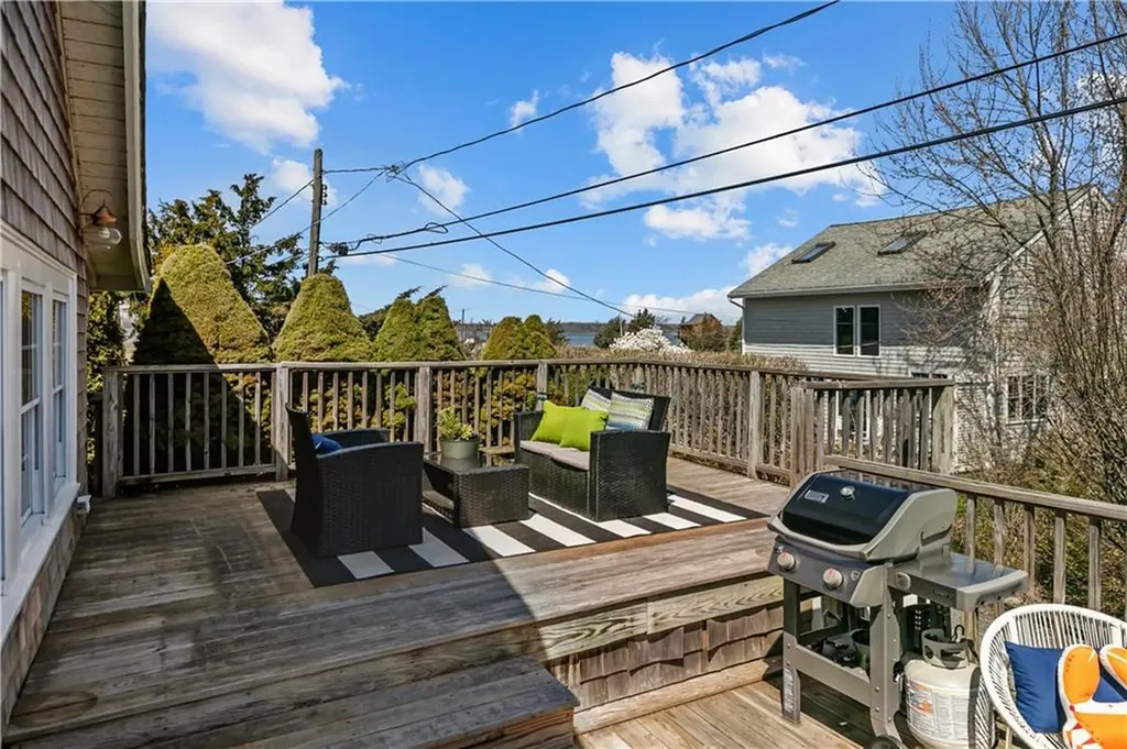 1024 Anthony Road Portsmouth RI 02871