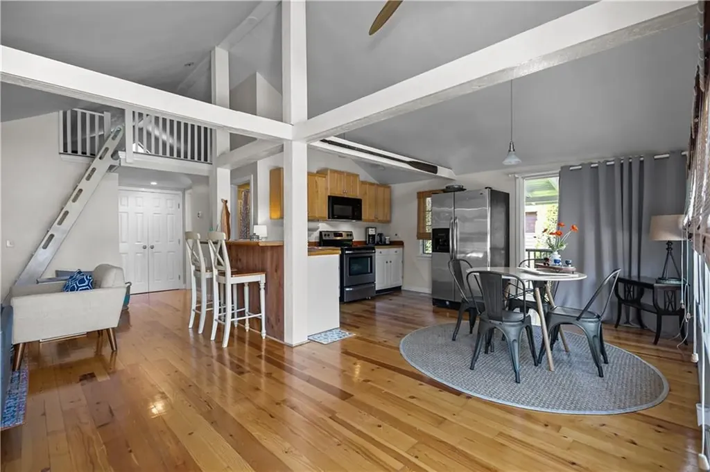 1024 Anthony Road Portsmouth RI 02871