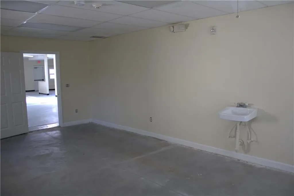 64 Bay Spring Avenue Barrington RI 02806