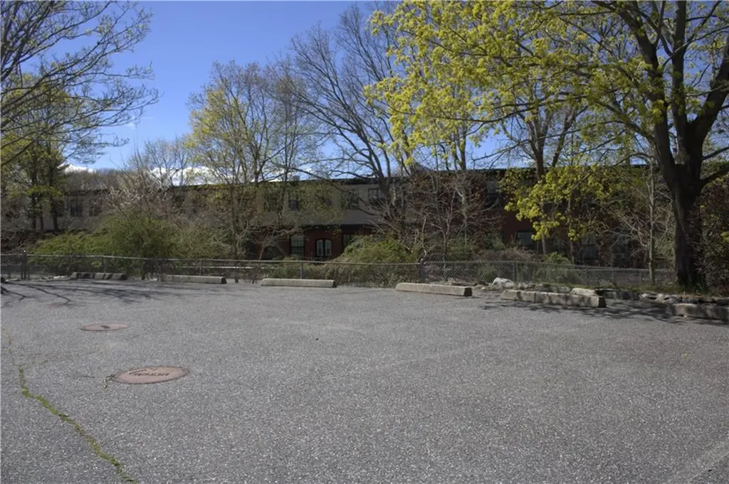 64 Bay Spring Avenue Barrington RI 02806