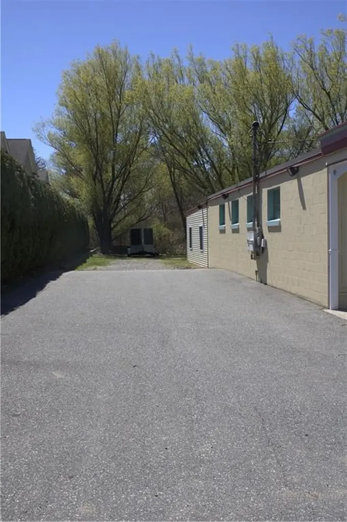 64 Bay Spring Avenue Barrington RI 02806