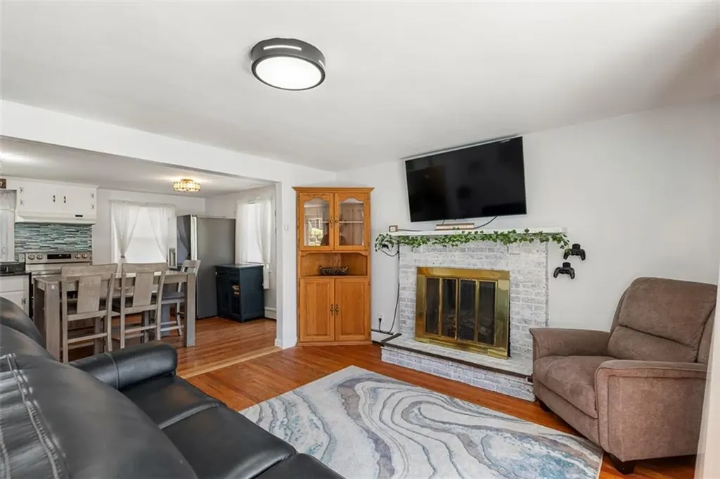 39 Oakland Drive West Warwick RI 02893