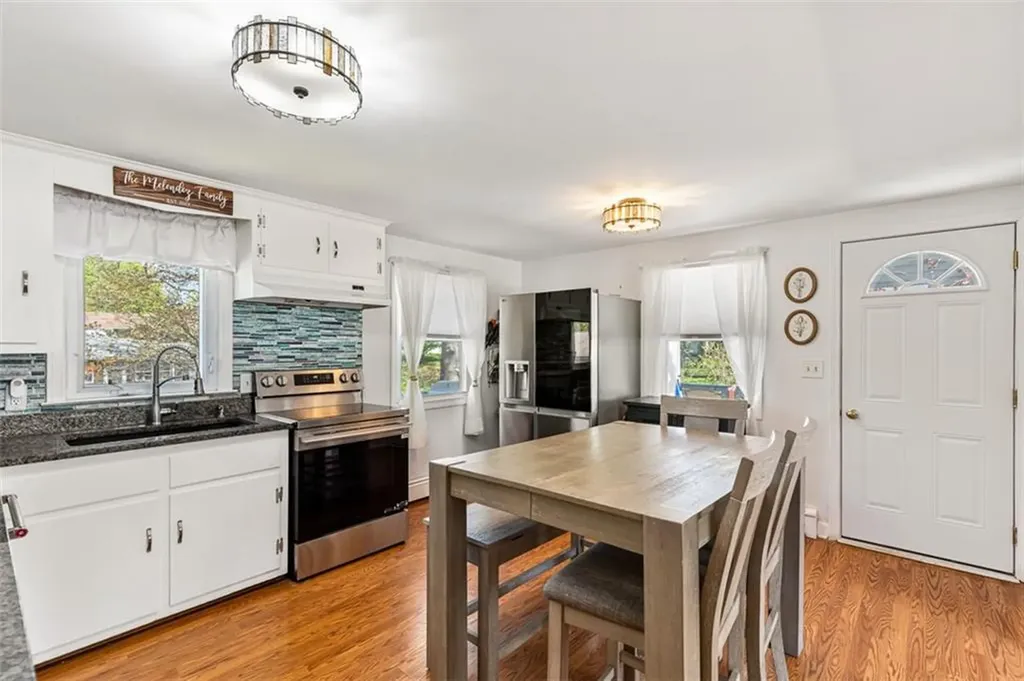 39 Oakland Drive West Warwick RI 02893