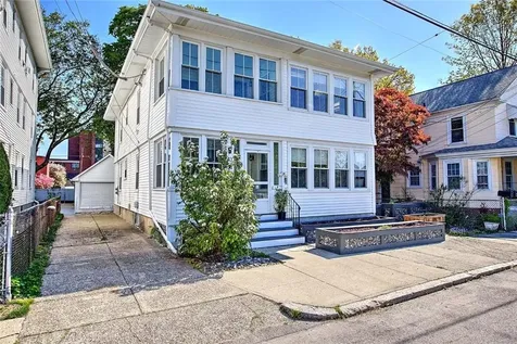 43 Trenton Street Pawtucket RI 02860