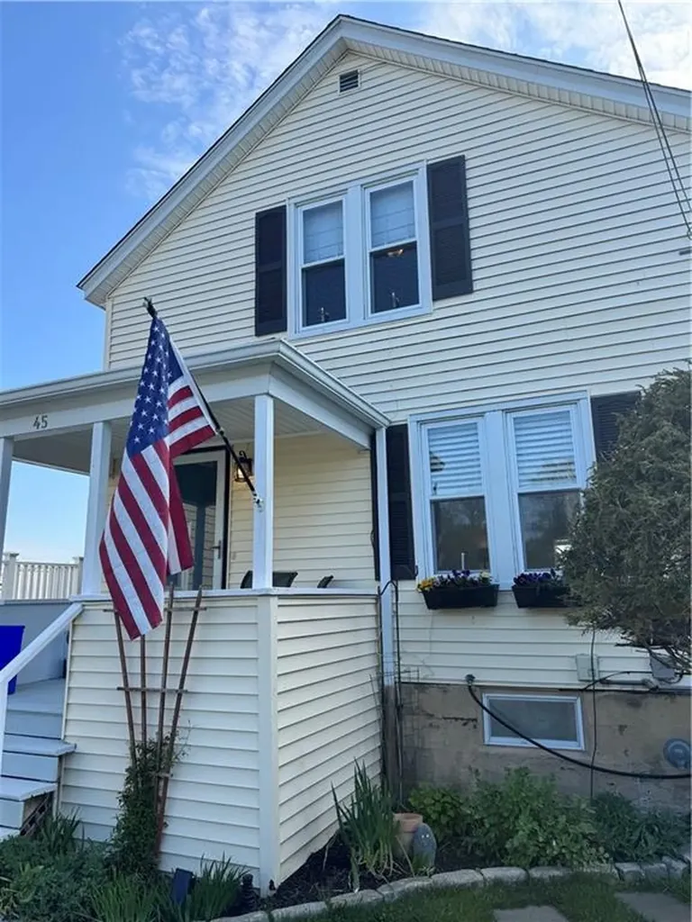 45 Cedar Avenue Portsmouth RI 02871
