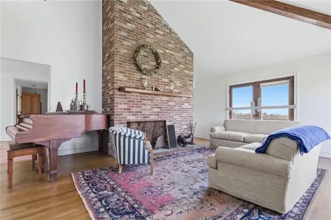 1627 Old Mill Road Block Island RI 02807