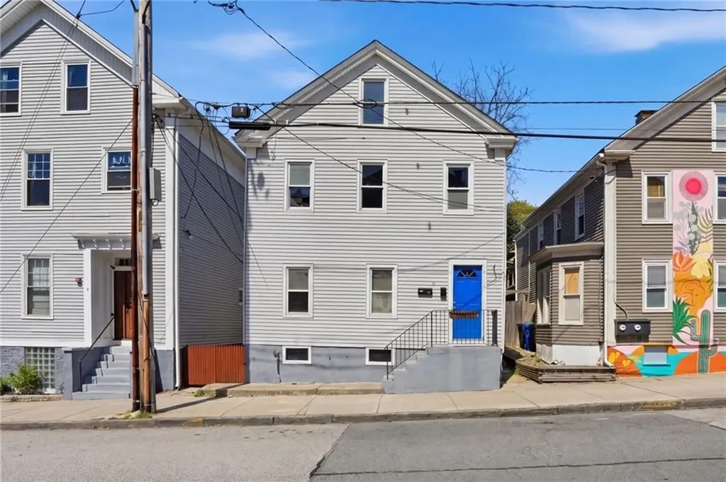 8 Mann Avenue Newport RI 02840