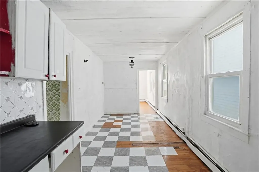 8 Mann Avenue Newport RI 02840