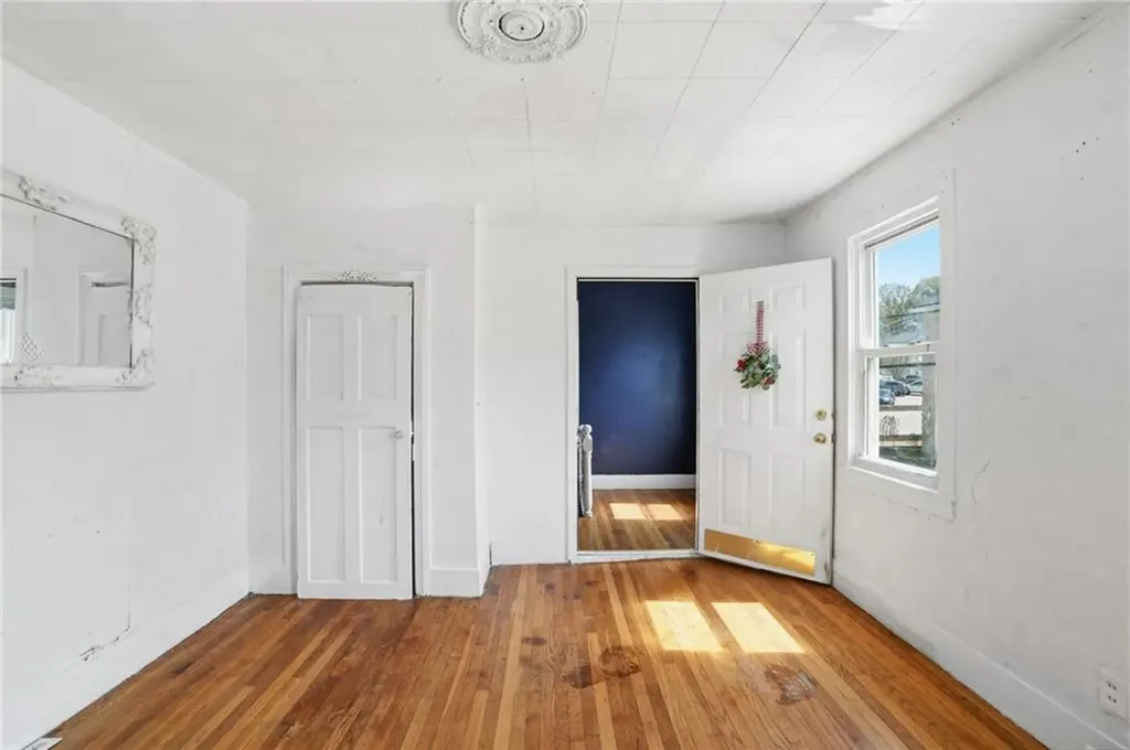 8 Mann Avenue Newport RI 02840