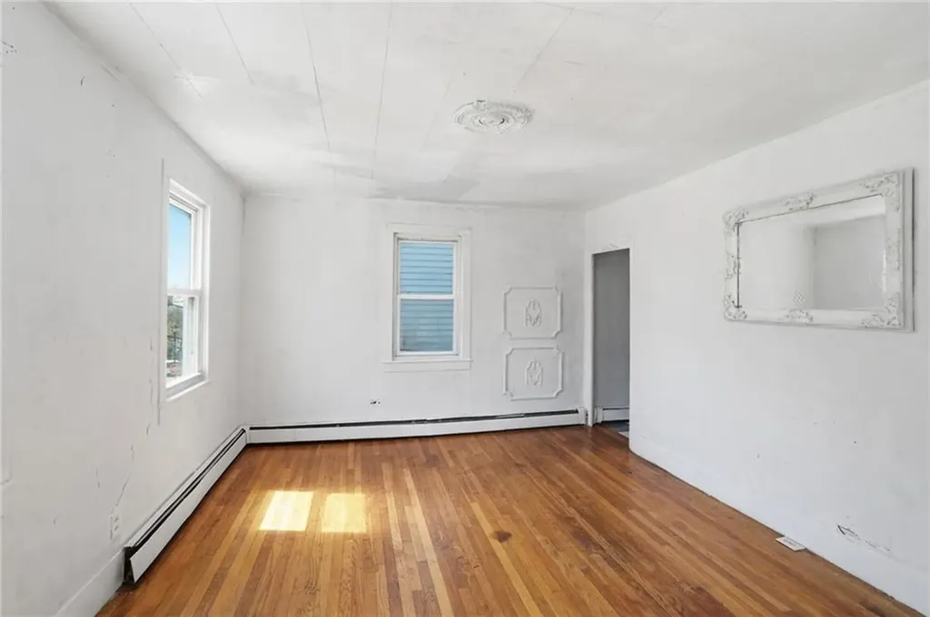 8 Mann Avenue Newport RI 02840