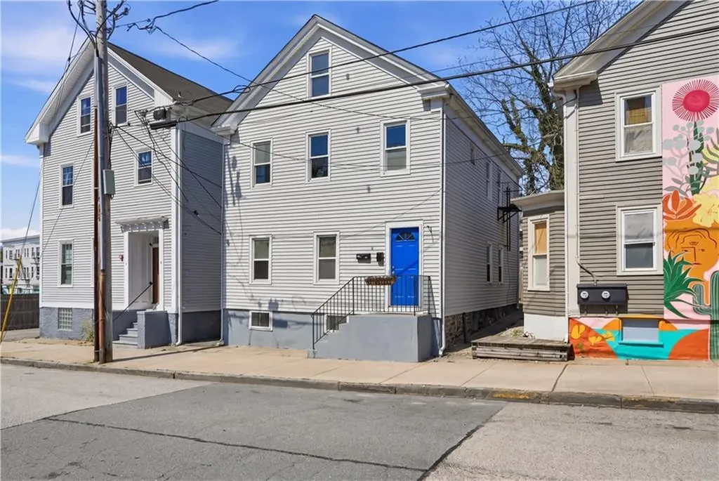 8 Mann Avenue Newport RI 02840