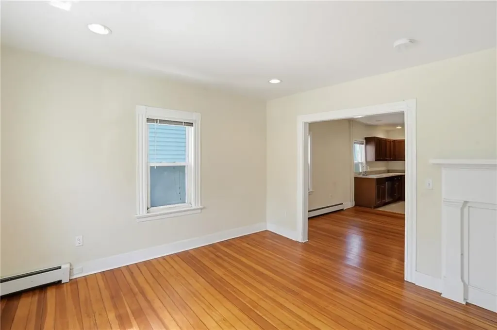8 Mann Avenue Newport RI 02840