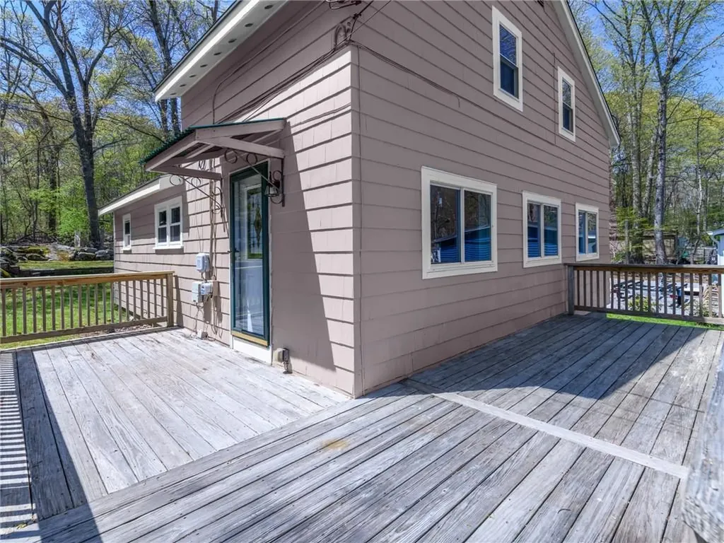 281 Richardson Road Coventry RI 02816