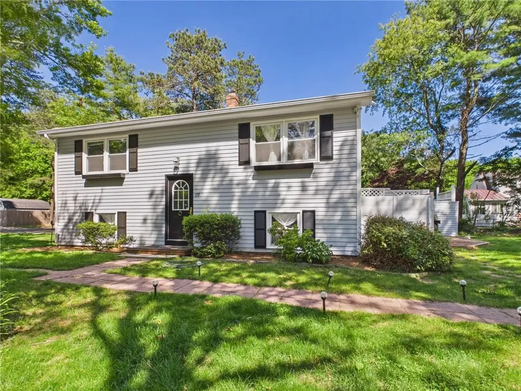 119 Hemlock Road South Kingstown RI 02879