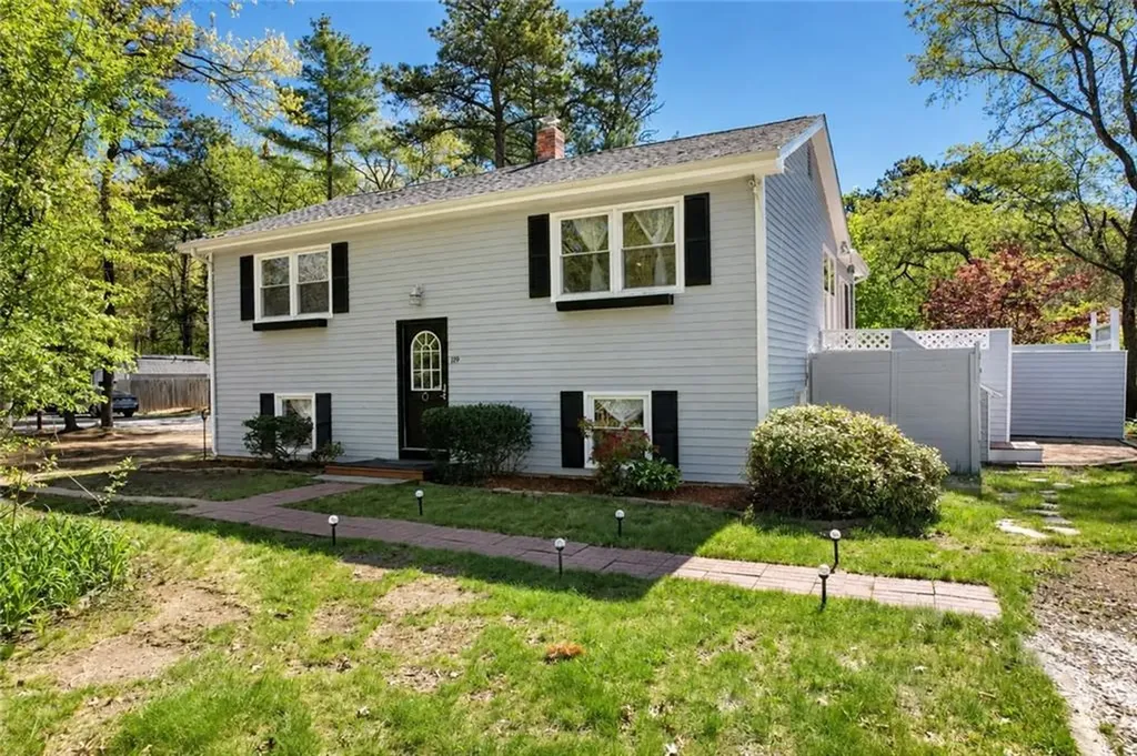 119 Hemlock Road South Kingstown RI 02879