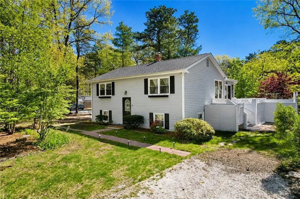119 Hemlock Road South Kingstown RI 02879
