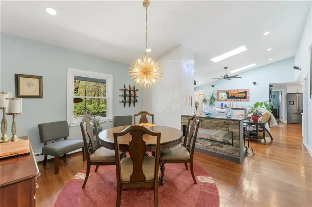 7 Meadowbrook Road Lincoln RI 02865