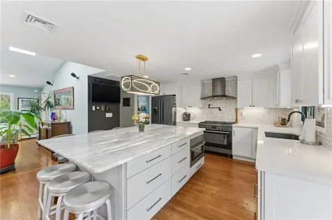 7 Meadowbrook Road Lincoln RI 02865