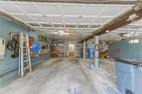 7 Meadowbrook Road Lincoln RI 02865