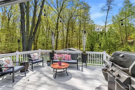 7 Meadowbrook Road Lincoln RI 02865