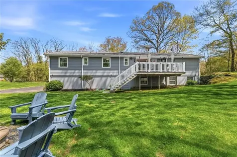 7 Meadowbrook Road Lincoln RI 02865