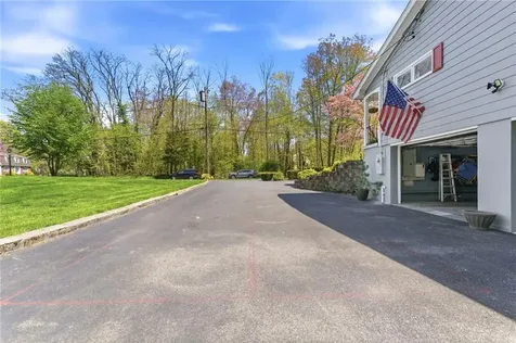 7 Meadowbrook Road Lincoln RI 02865