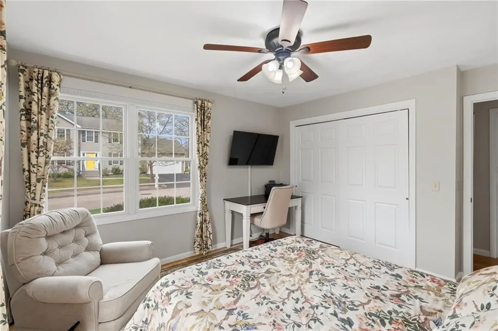 32 Sunny View Court Warwick RI 02886