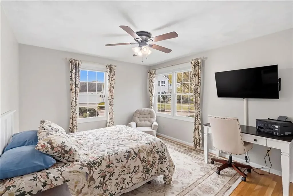 32 Sunny View Court Warwick RI 02886