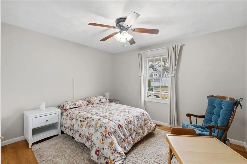 32 Sunny View Court Warwick RI 02886