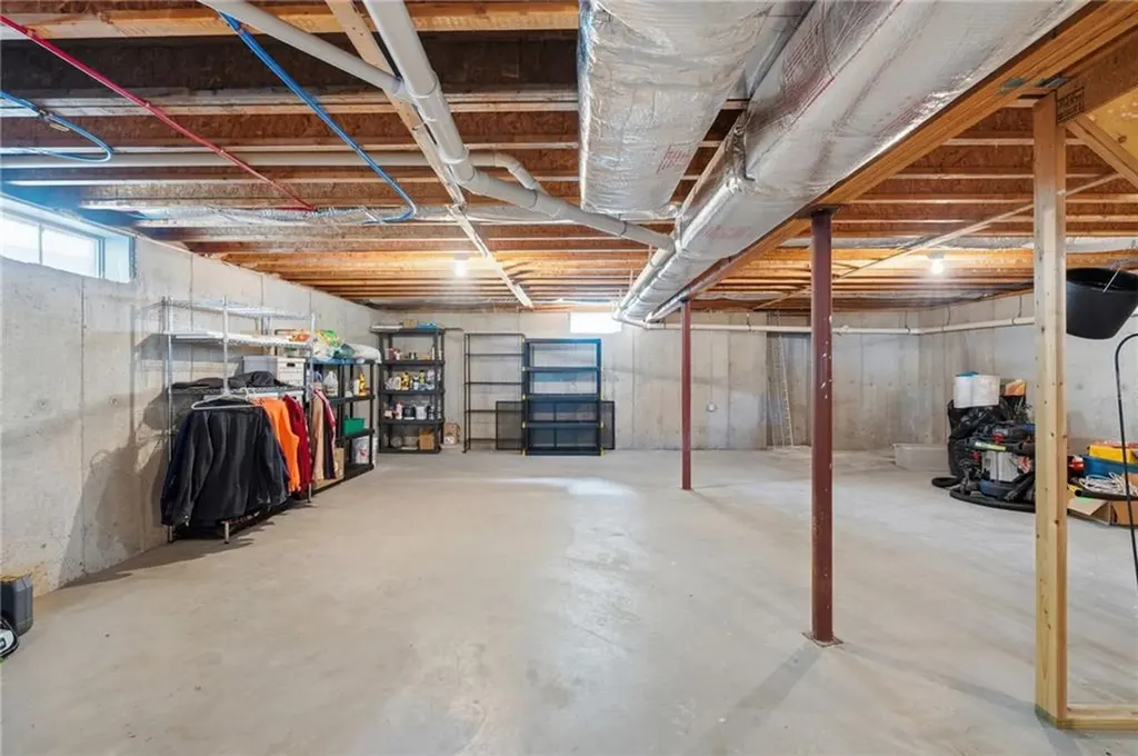 32 Sunny View Court Warwick RI 02886
