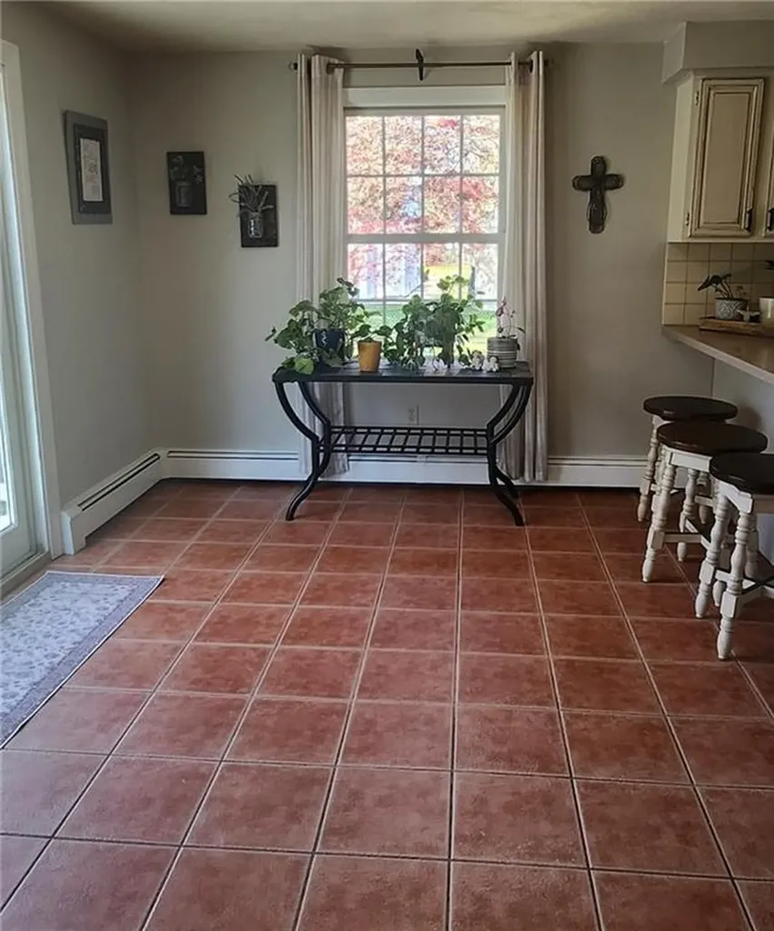 54 Sefton Drive Bristol RI 02809