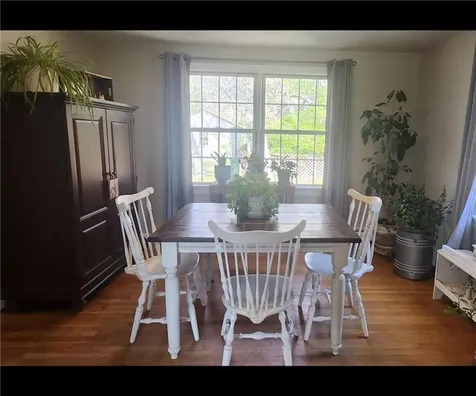 54 Sefton Drive Bristol RI 02809