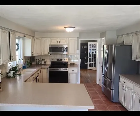 54 Sefton Drive Bristol RI 02809