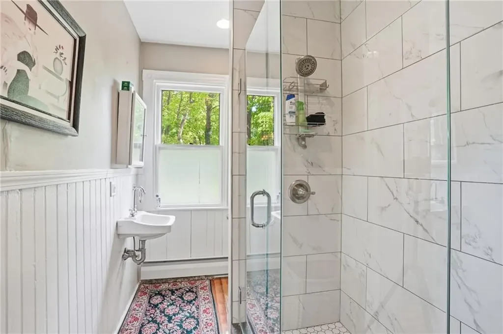 192 Washington Road Barrington RI 02806