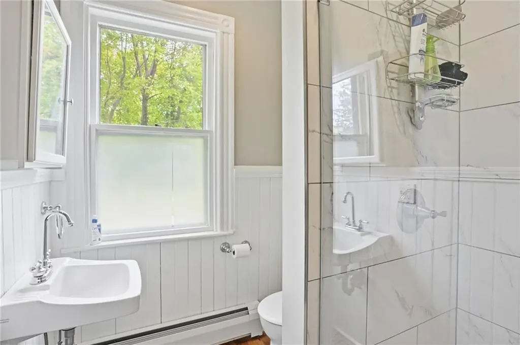 192 Washington Road Barrington RI 02806