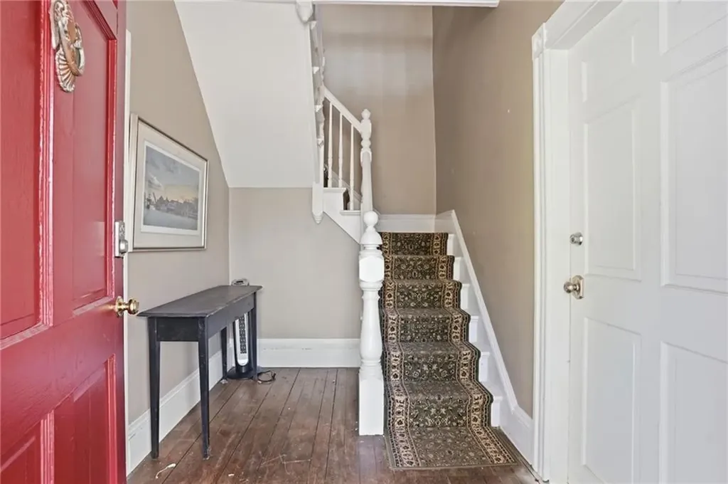 192 Washington Road Barrington RI 02806