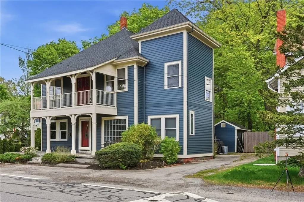 192 Washington Road Barrington RI 02806