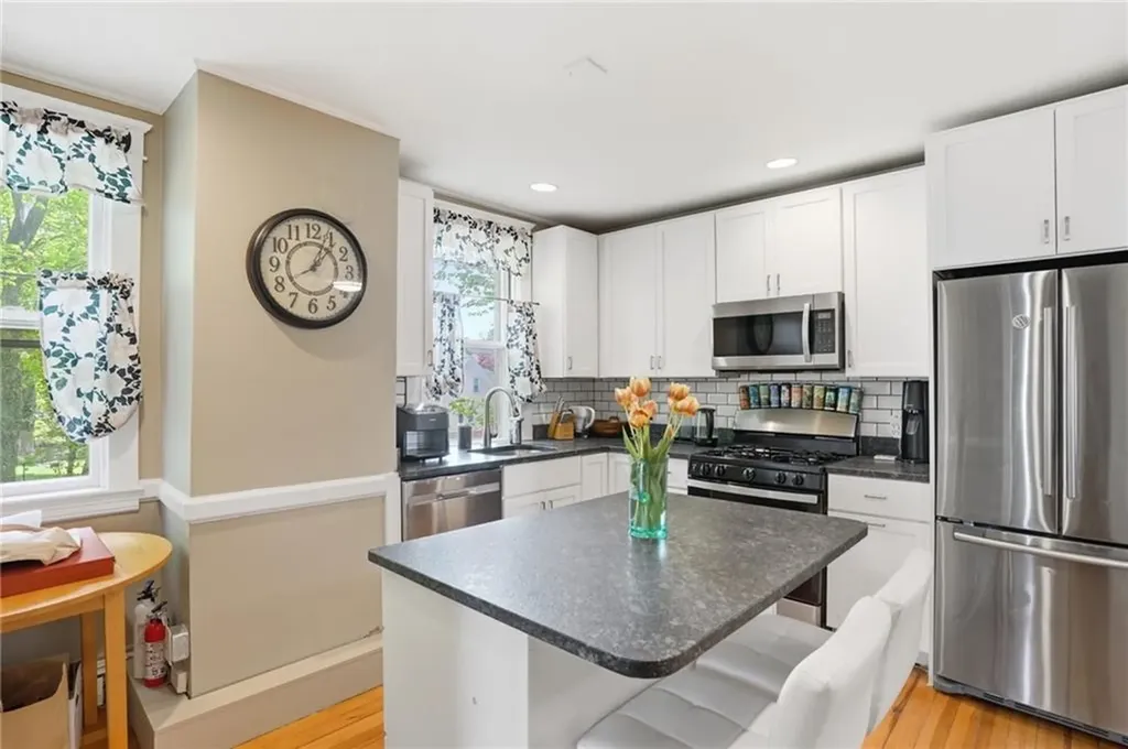192 Washington Road Barrington RI 02806