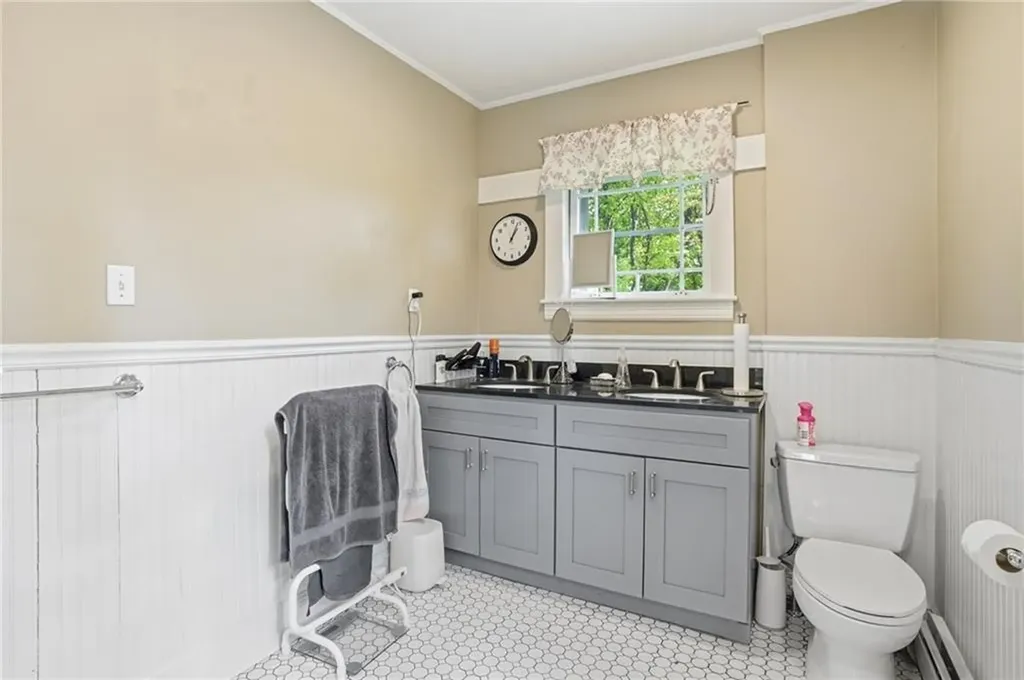 192 Washington Road Barrington RI 02806