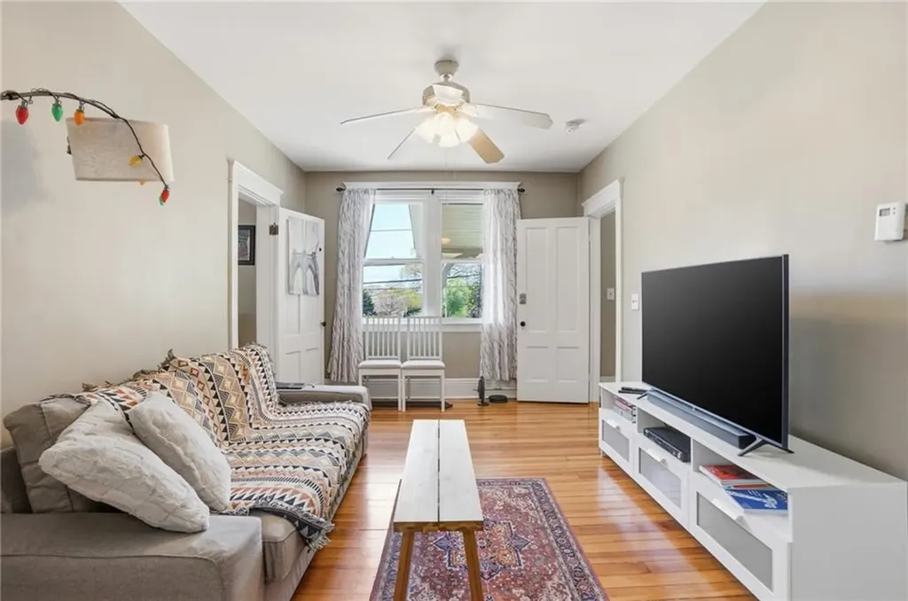 192 Washington Road Barrington RI 02806