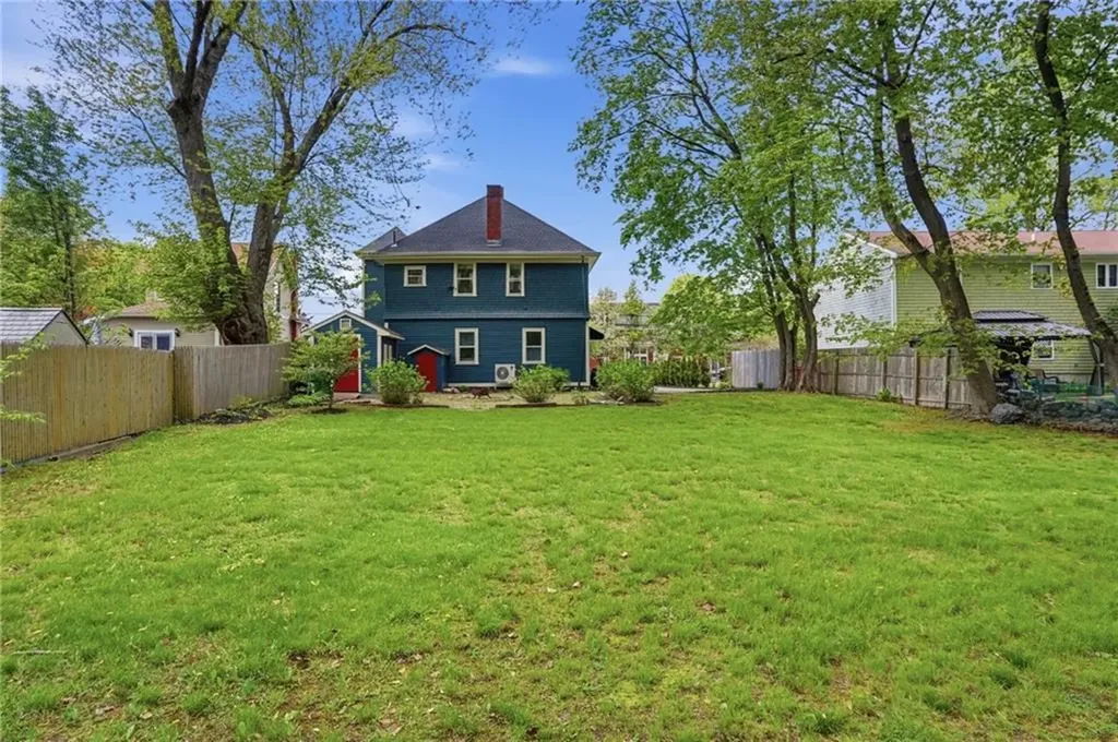 192 Washington Road Barrington RI 02806